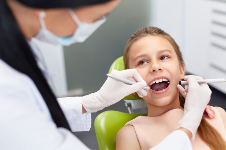 Santé bucco-dentaire et impact systémique : ce que votre bouche révèle de votre état de santé général